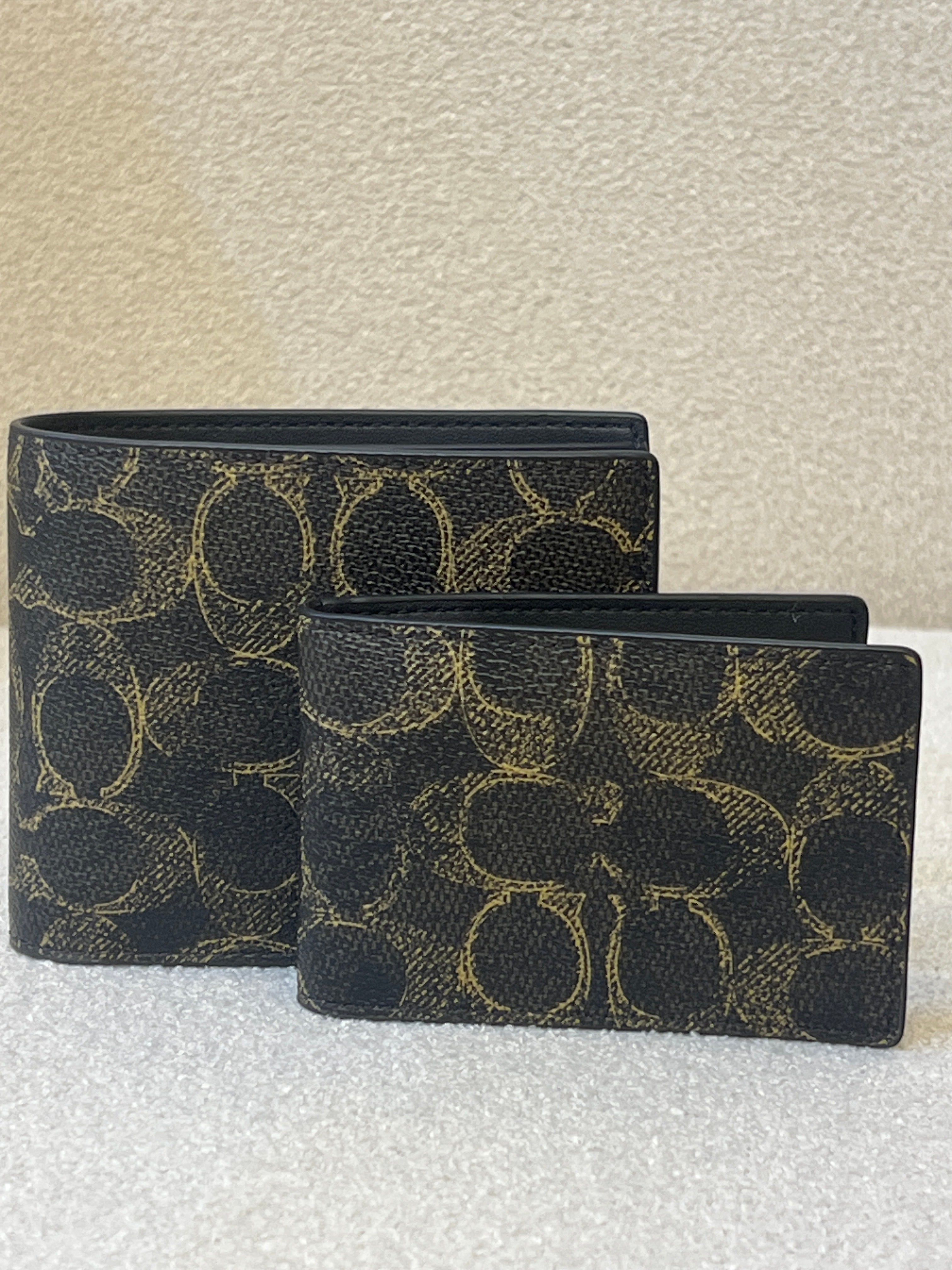 Coach 3-In-1 Wallet in Signature Canvas, featuring a removable insert with an ID window and credit card slots