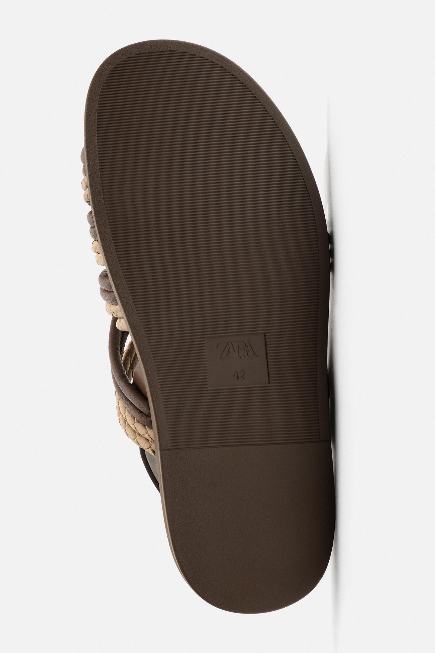 CONTRAST STRAPPY SANDALS