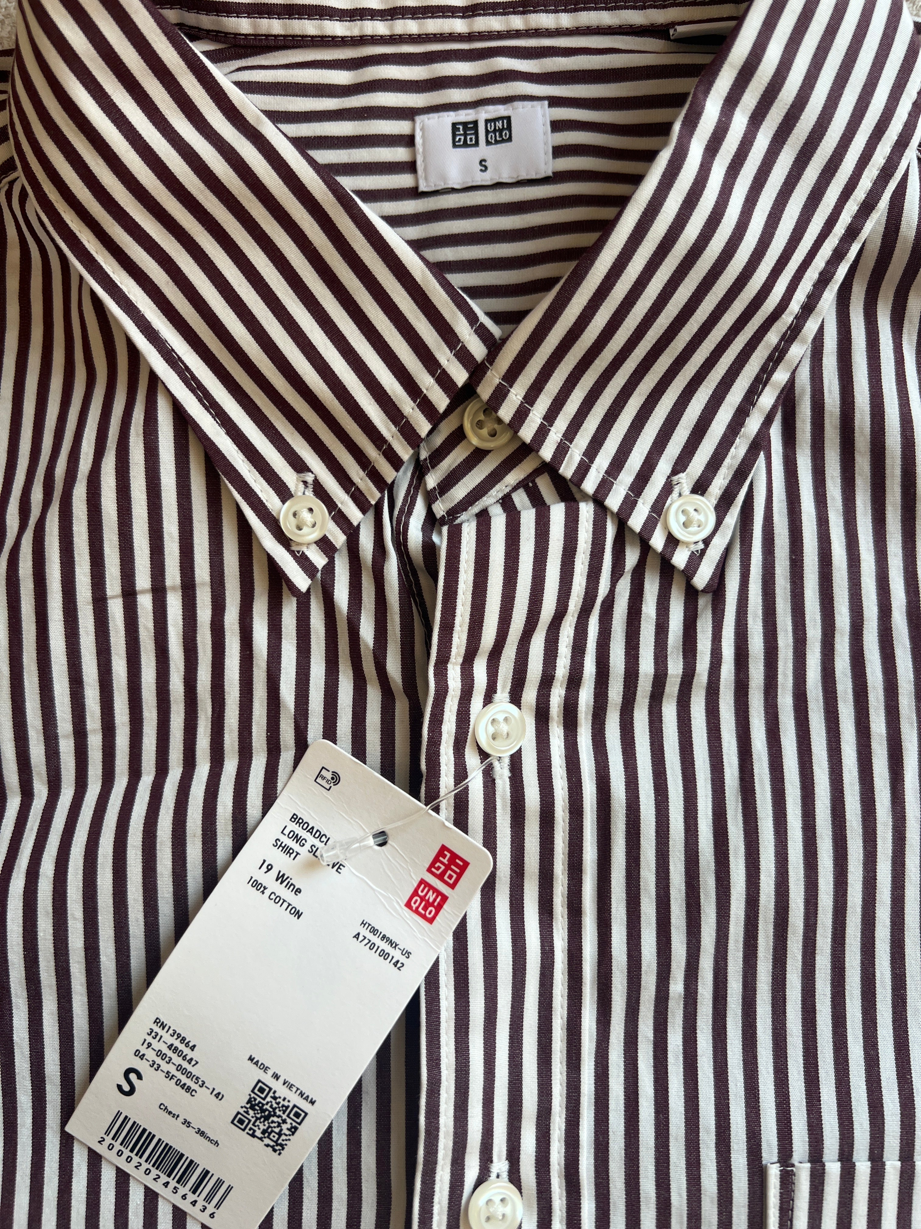 Uniqlo men's striped broadcloth long-sleeve shirt