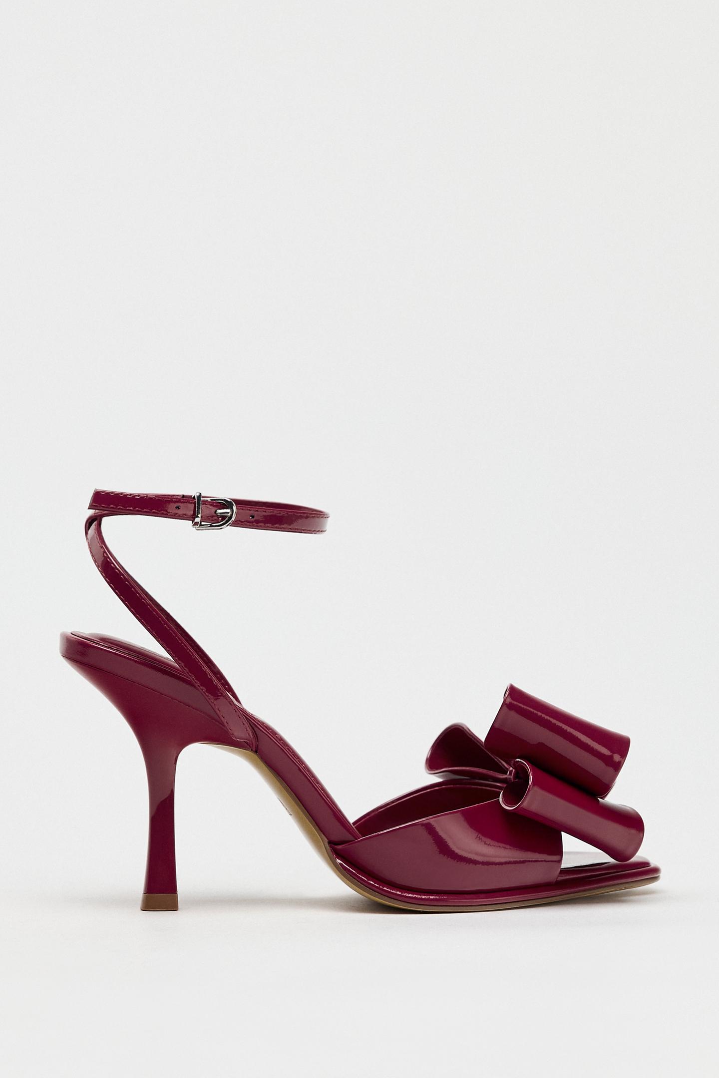 PATENT EFFECT BOW SANDAL