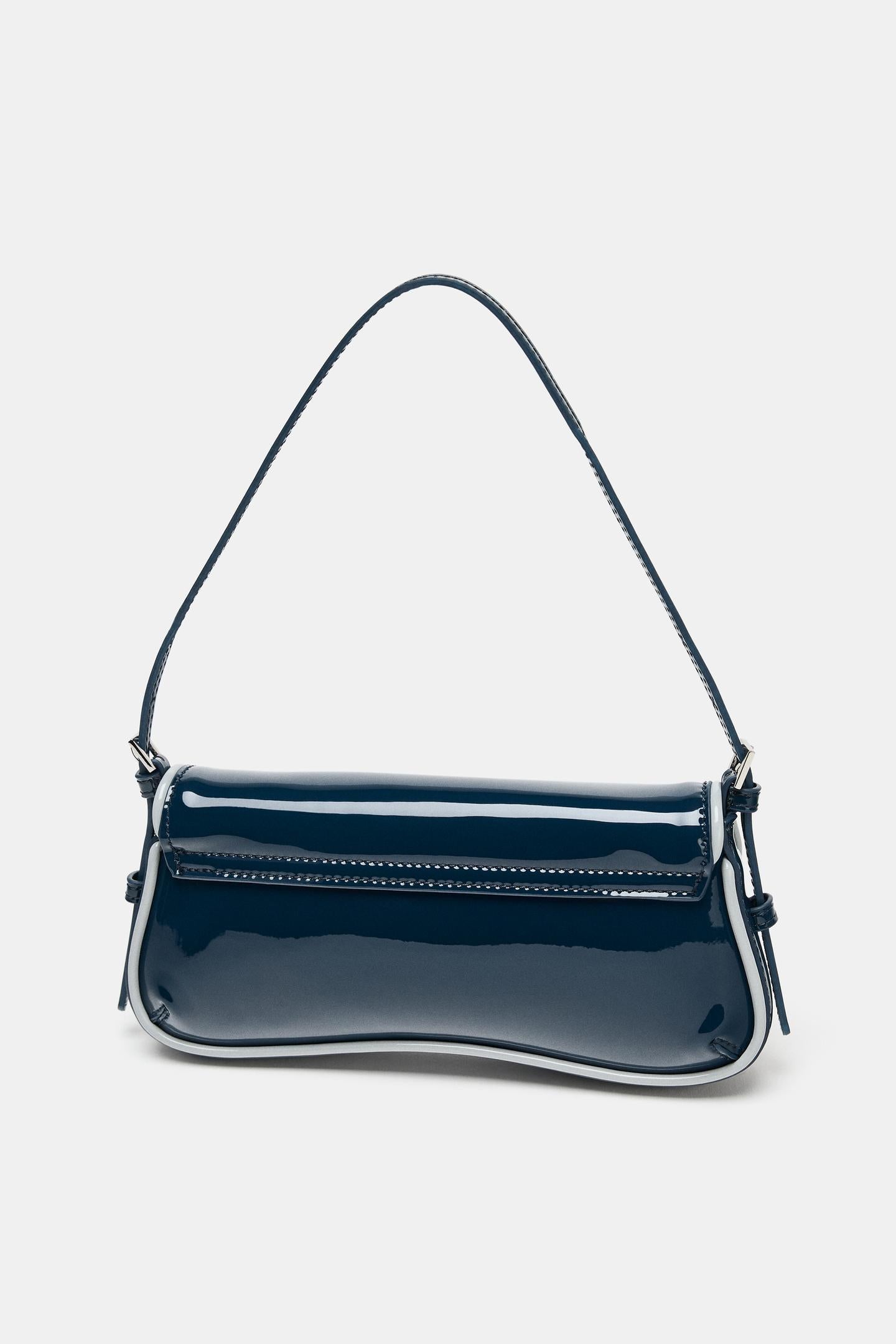 CONTRAST PATENT-EFFECT SHOULDER BAG