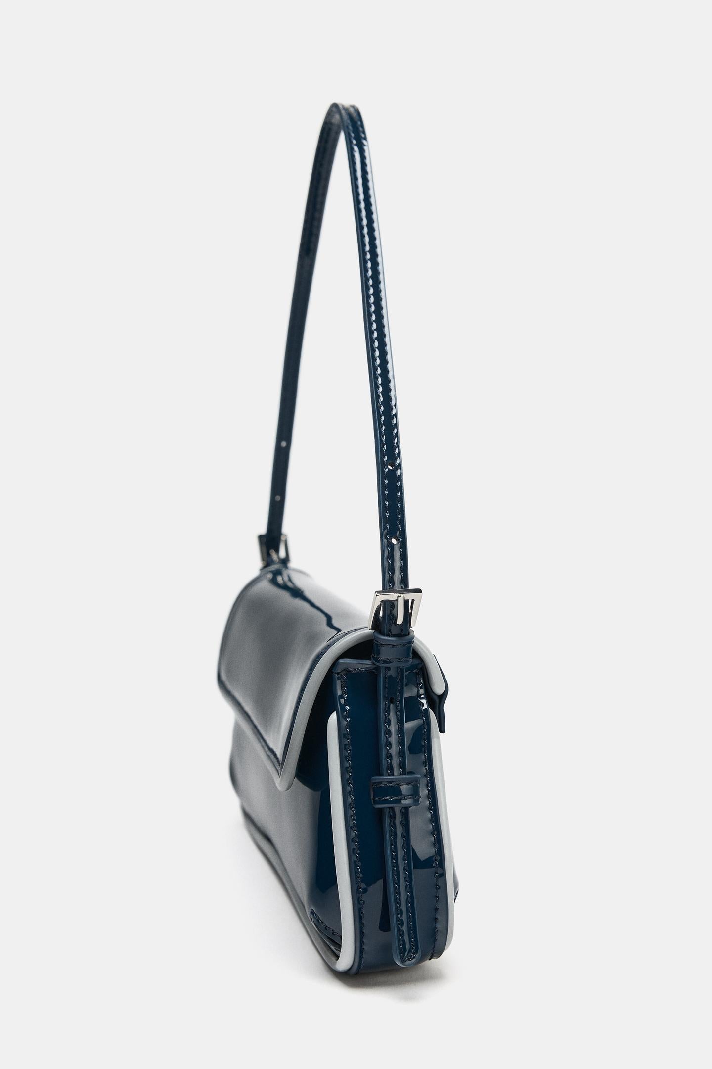 CONTRAST PATENT-EFFECT SHOULDER BAG