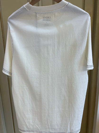 T-shirt by DKNY features contrasting black stitching details and a relaxed fit