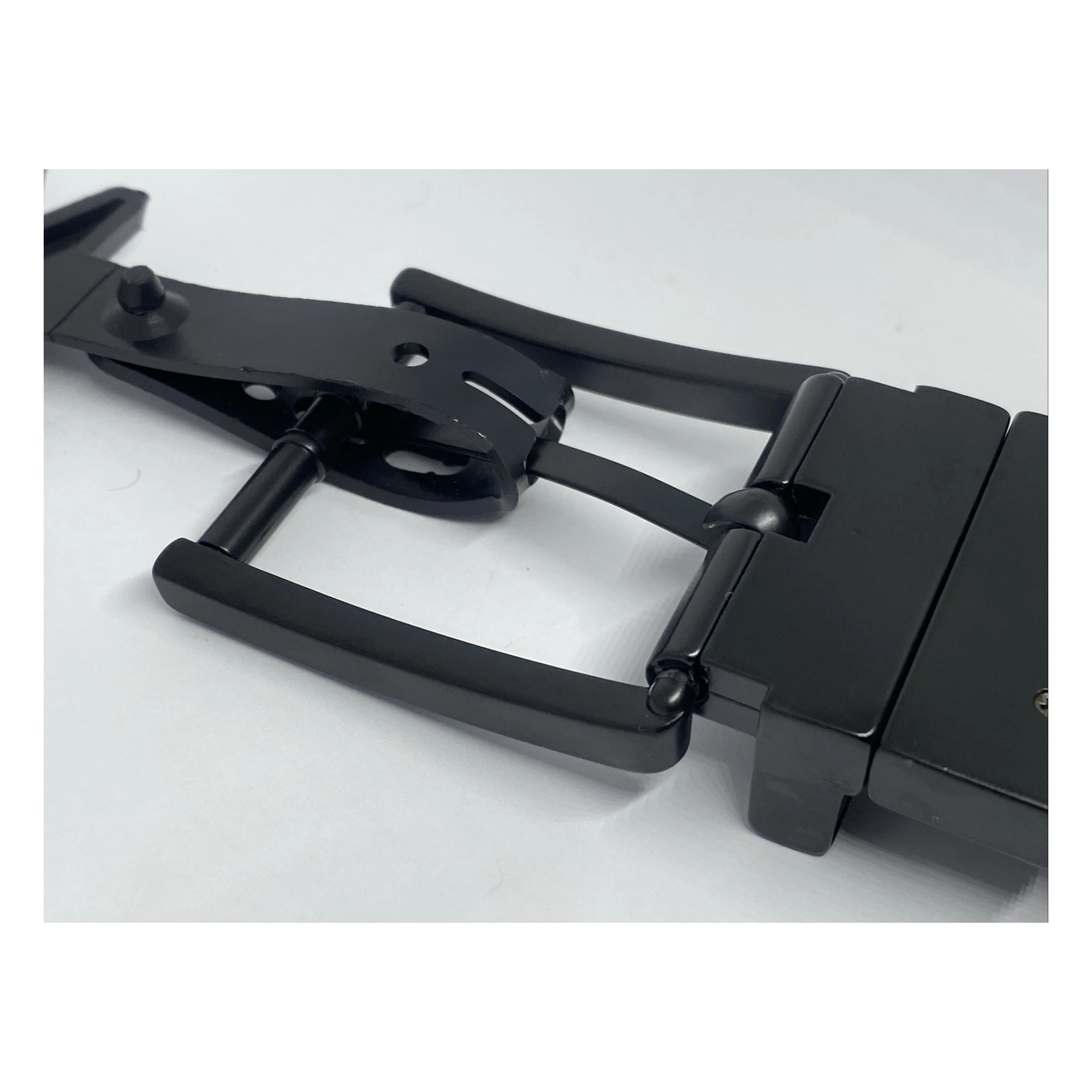 Lavishloft Official Repair Pending Batch 47 Row 78 — Guess Reversible Belt — image 4